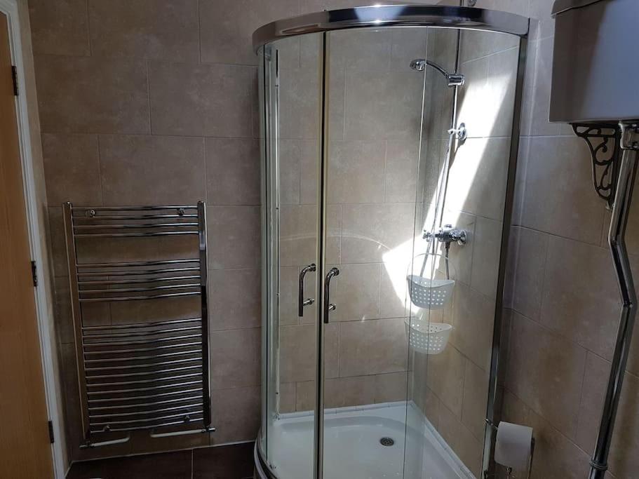 Stratford Centre, Ground Level, Parking Nearby Apartment Luaran gambar